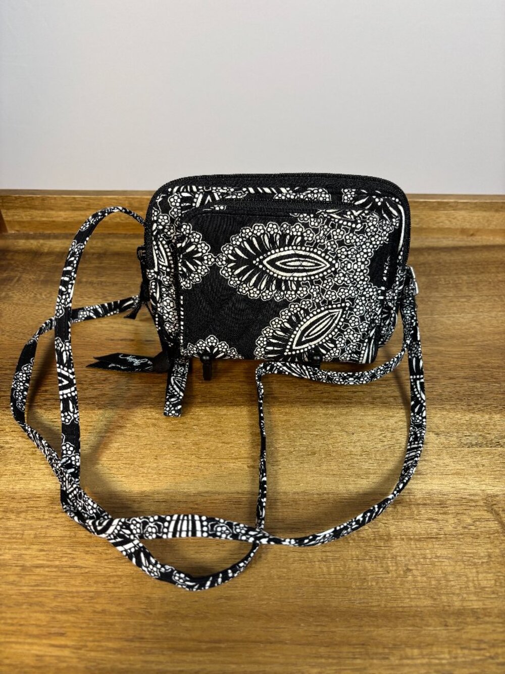 Vera Bradley Black & White Floral Paisley All In One Wristlet Crossbody